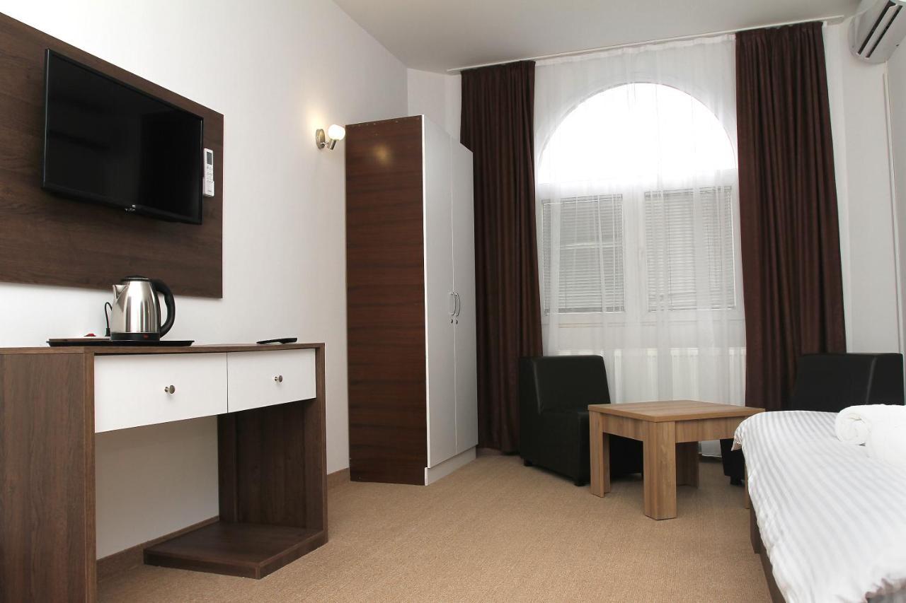 Hotel Andalus Скоп'є Екстер'єр фото