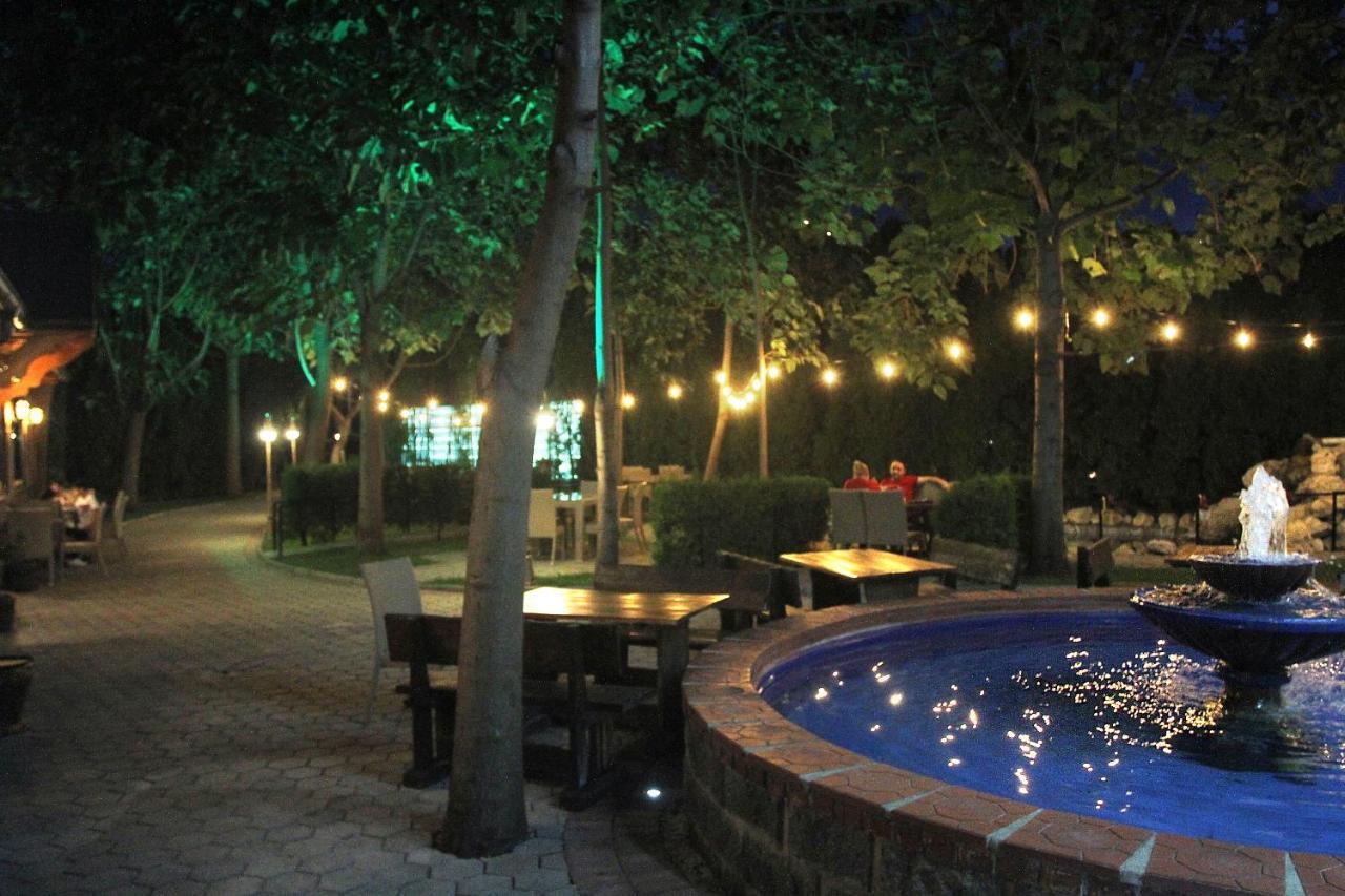 Hotel Andalus Скоп'є Екстер'єр фото