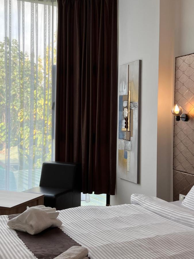 Hotel Andalus Скоп'є Екстер'єр фото